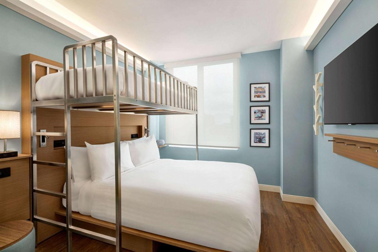 Wingate By Wyndham Bronx Haven Park Hotel New York Exterior photo