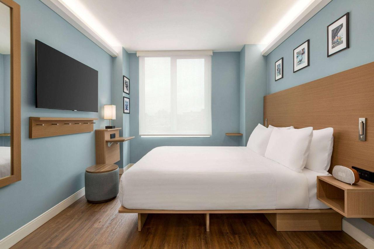 Wingate By Wyndham Bronx Haven Park Hotel New York Exterior photo