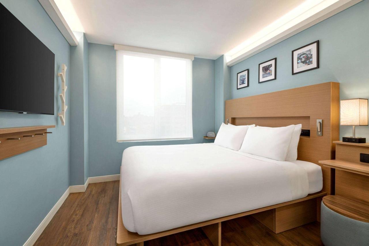 Wingate By Wyndham Bronx Haven Park Hotel New York Exterior photo
