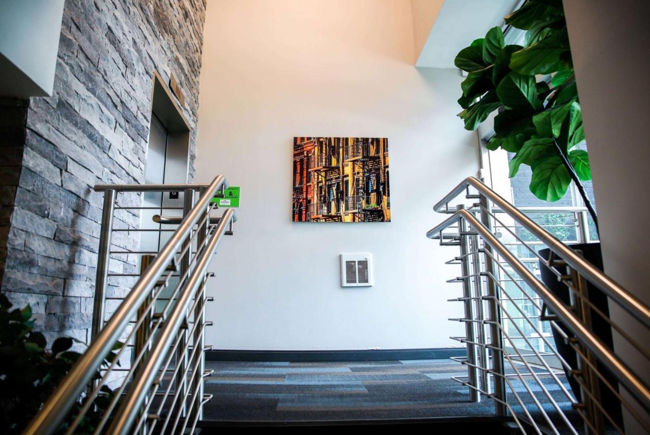 Wingate By Wyndham Bronx Haven Park Hotel New York Exterior photo